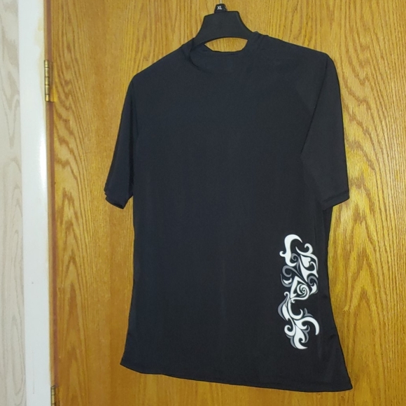Rash guard - Picture 3 of 5